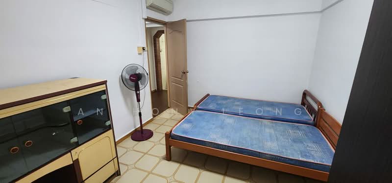 284 Tampines Street 22, 284 Tampines Street 22, 2 Bedrooms, 797 sqft, HDB Flat For Sale, by Anthony Leong, 500159267 - Bedroom - PropertyGuru.com.sg