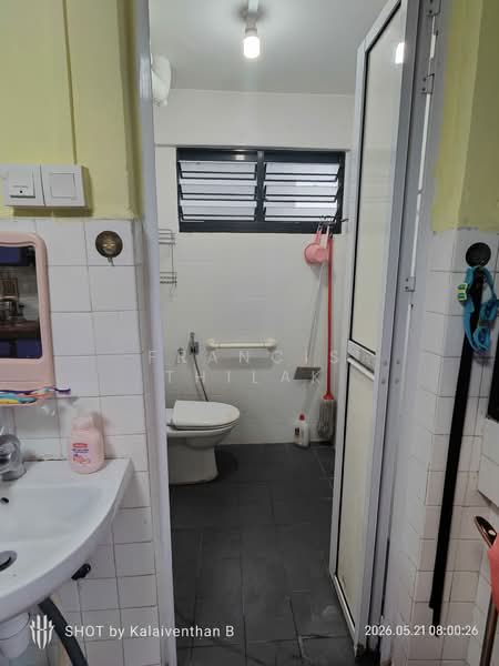223 Serangoon Avenue 4, 223 Serangoon Avenue 4, Room Rental, 200 sqft, HDB Flat For Rent, by Francis Thilak, 500159269 - Bathroom - PropertyGuru.com.sg