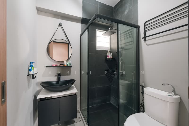 621A Tampines Street 61, 621A Tampines Street 61, 2 Bedrooms, 742 sqft, HDB Flat For Sale, by Gabriel Shaun, 500159271 - Bathroom - PropertyGuru.com.sg