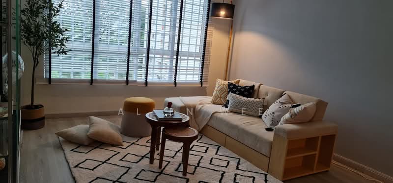 Melville Park, 12 Simei Street 1, 2 Bedrooms, 936 sqft, Condominium For Sale, by Allen Wee, 500159272 - Living Room - PropertyGuru.com.sg