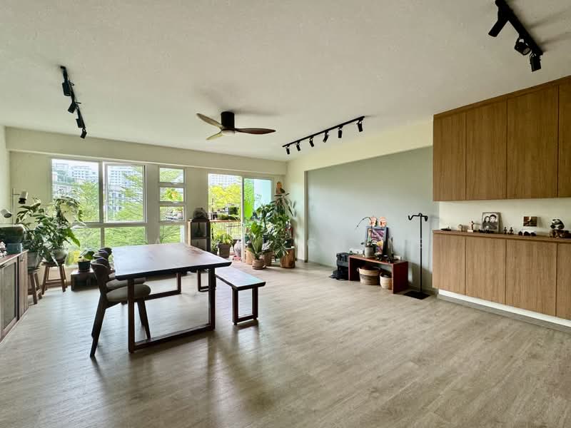 668B Edgefield Plains, 668B Edgefield Plains, 4 Bedrooms, 1,216 sqft, HDB Flat For Sale, by Rachel Cheng, 500159274 - Living Room - PropertyGuru.com.sg