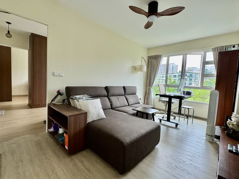 668B Edgefield Plains, 668B Edgefield Plains, 4 Bedrooms, 1,216 sqft, HDB Flat For Sale, by Rachel Cheng, 500159274 - Living Room - PropertyGuru.com.sg