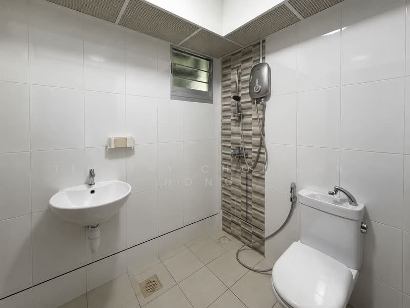 409A Northshore Drive, 409A Northshore Drive, 3 Bedrooms, 1,012 sqft, HDB Flat For Sale, by Timothy Choo Jun Hong, 500159296 - Bathroom - PropertyGuru.com.sg