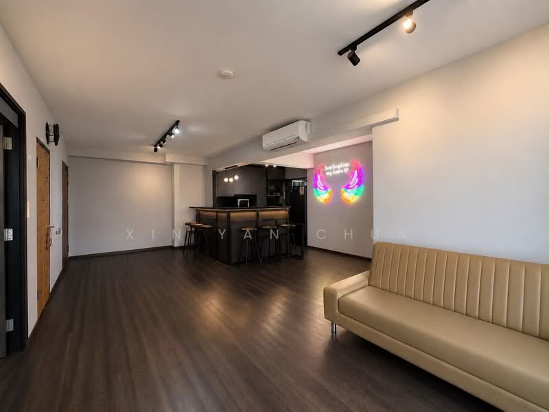 409A Northshore Drive, 409A Northshore Drive, 3 Bedrooms, 1,012 sqft, HDB Flat For Sale, by Xin Yan Chua, 500159301 - Living Room - PropertyGuru.com.sg