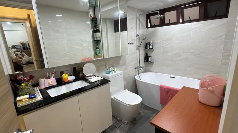 Casafina, 213 Bedok South Ave 1, 2 Bedrooms, 1,023 sqft, Condominium For Sale, by Nicholas Pang 冯俊豪 , 500159303 - Bathroom - PropertyGuru.com.sg
