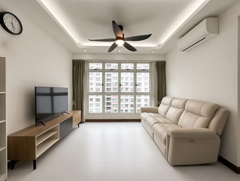 452A Bukit Batok West Avenue 6, 452A Bukit Batok West Avenue 6, 3 Bedrooms, 1,001 sqft, HDB Flat For Sale, by Algin Tan, 500159309 - Living Room - PropertyGuru.com.sg