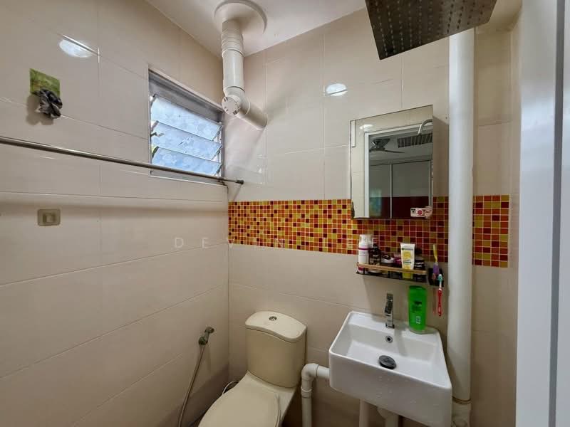 119 Bedok North Road, 119 Bedok North Road, 3 Bedrooms, 990 sqft, HDB Flat For Sale, by Devin Lee, 500159316 - PropertyGuru.com.sg