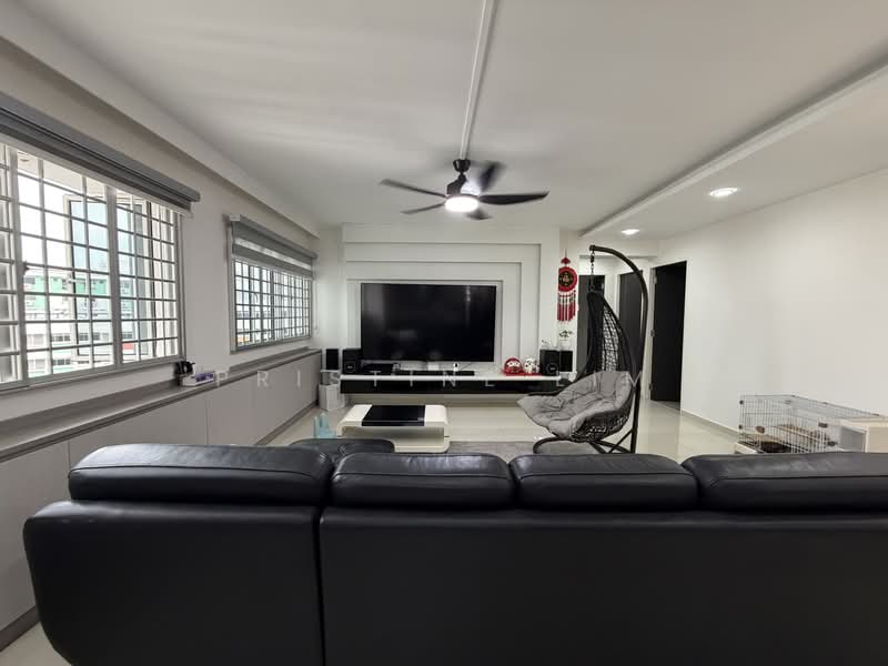 752 Jurong West Street 74, 752 Jurong West Street 74, 4 Bedrooms, 1,539 sqft, HDB Flat For Sale, by Pristine Lim, 500159325 - Living Room - PropertyGuru.com.sg