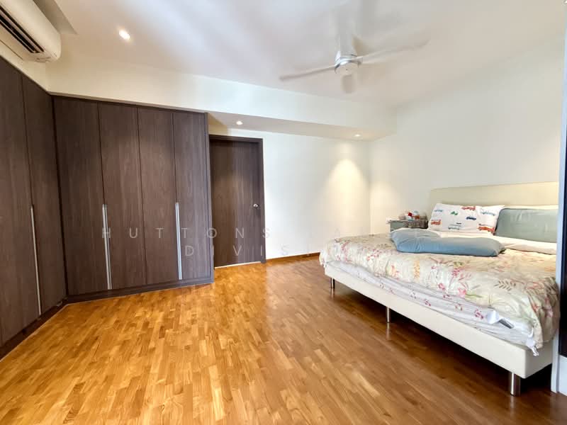 2.5 Storey Renovated Semi-Detached in Serangoon Gardens District 19, Carisbrooke, Chiselhurst, Burghley, Conway, Cooling Close, Colchester, Coniston, Bloxhome, Serangooon Garden Way, Lorong Chuan, Chartwell, Borthwick,, 4 Bedrooms, 3,200 sqft, Semi-Detached House For Sale, by JEAN TAN, 500159338 - Bedroom - PropertyGuru.com.sg