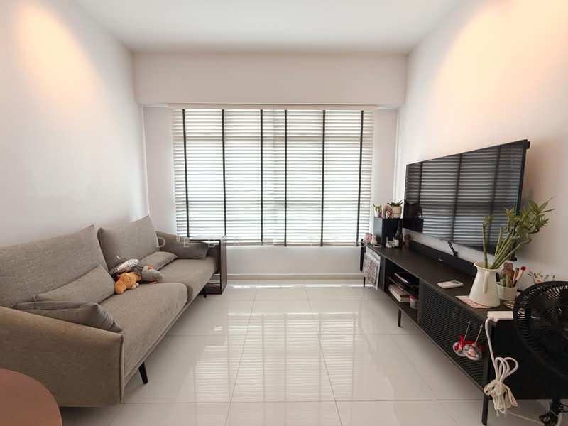 621A Tampines Street 61, 621A Tampines Street 61, 2 Bedrooms, 742 sqft, HDB Flat For Sale, by Debra Teoh, 500159343 - Living Room - PropertyGuru.com.sg