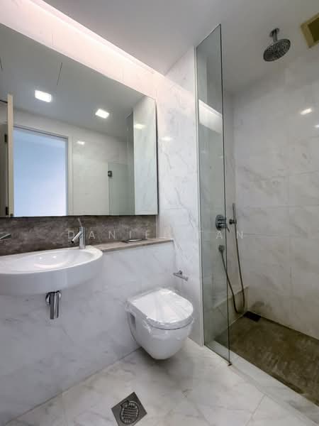 Reflections at Keppel Bay, 23 Keppel Bay View, 2 Bedrooms, 1,001 sqft, Condominium For Sale, by Daniel Tan, 500159358 - Bathroom - PropertyGuru.com.sg