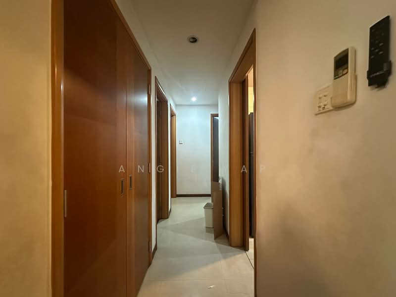 Sunglade, 9 Serangoon Avenue 2, 3 Bedrooms, 1,152 sqft, Condominium For Rent, by Angie Yap, 500159359 - Corridor - PropertyGuru.com.sg