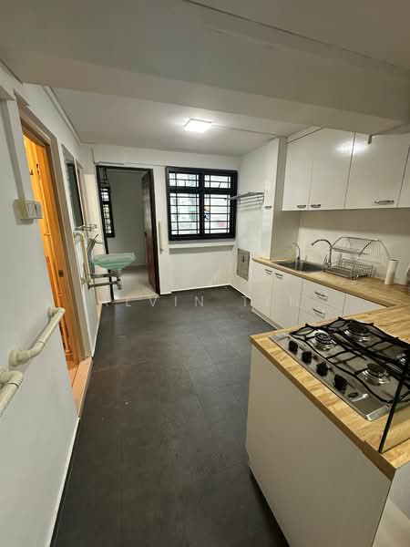 231 Lorong 8 Toa Payoh, 231 Lorong 8 Toa Payoh, 2 Bedrooms, 700 sqft, HDB Flat For Rent, by Alvin Ten, 500159362 - Kitchen - PropertyGuru.com.sg