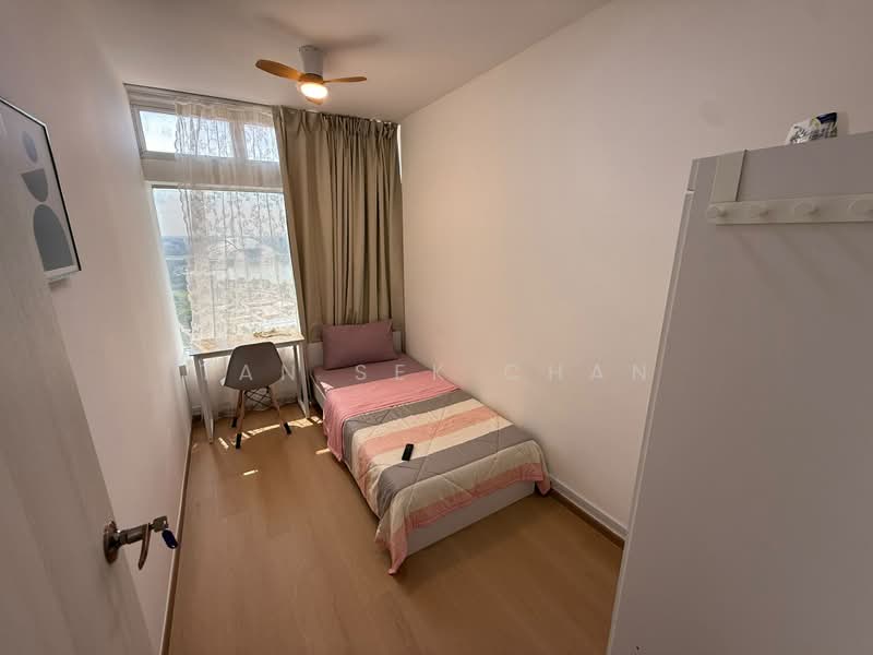 The Plaza, 7500A Beach Road, Room Rental, 150 sqft, Apartment For Rent, by Tan Sek Chan, 500159368 - Bedroom - PropertyGuru.com.sg