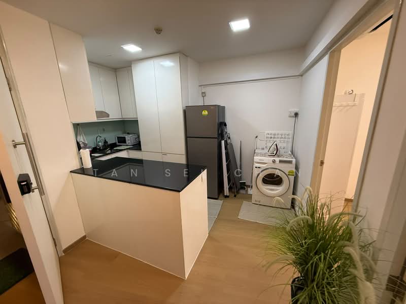 The Plaza, 7500A Beach Road, Room Rental, 150 sqft, Apartment For Rent, by Tan Sek Chan, 500159368 - Kitchen - PropertyGuru.com.sg