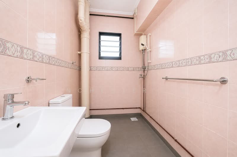 313 Sembawang Drive, 313 Sembawang Drive, 3 Bedrooms, 1,292 sqft, HDB Flat For Sale, by Winchester Lin, 500159369 - Bathroom - PropertyGuru.com.sg