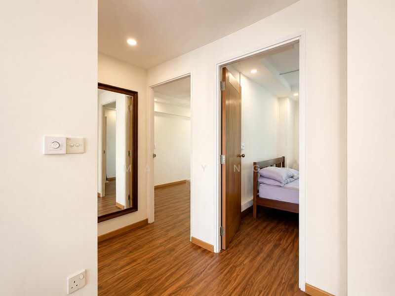 182 Edgefield Plains, 182 Edgefield Plains, 3 Bedrooms, 1,184 sqft, HDB Flat For Sale, by Mandy Ng, 500159389 - Corridor - PropertyGuru.com.sg