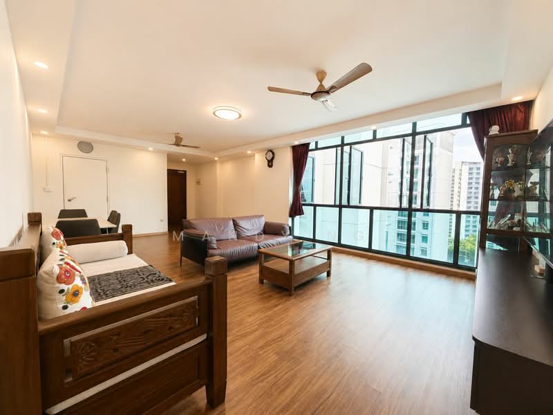 182 Edgefield Plains, 182 Edgefield Plains, 3 Bedrooms, 1,184 sqft, HDB Flat For Sale, by Mandy Ng, 500159389 - Living Room - PropertyGuru.com.sg
