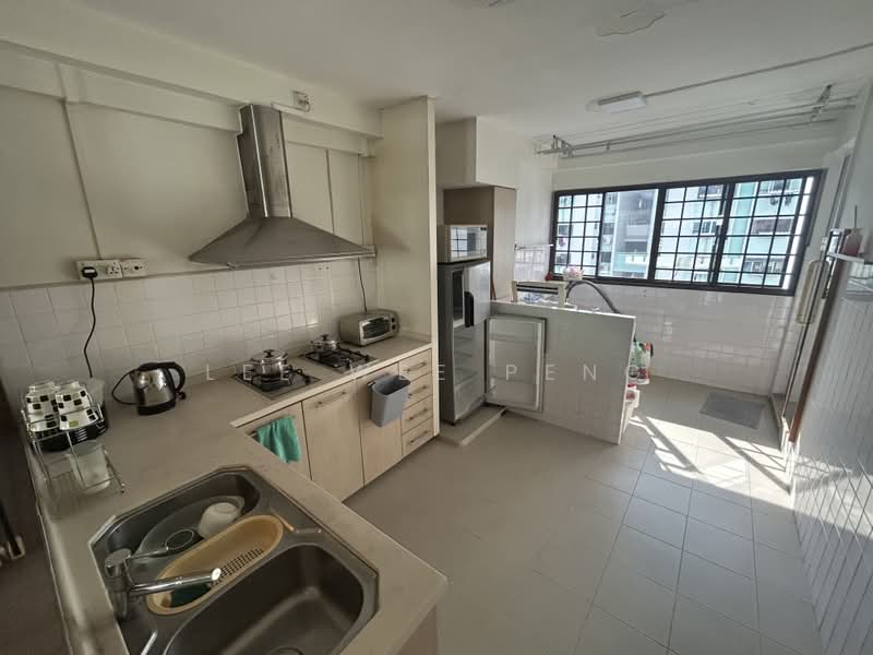 623 Ang Mo Kio Avenue 9, 623 Ang Mo Kio Avenue 9, 2 Bedrooms, 732 sqft, HDB Flat For Sale, by Lee Wee Peng, 500159396 - Kitchen - PropertyGuru.com.sg