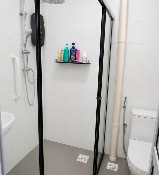 634 Yishun Street 61, 634 Yishun Street 61, 3 Bedrooms, 904 sqft, HDB Flat For Sale, by Serene Goh, 500159397 - Bathroom - PropertyGuru.com.sg
