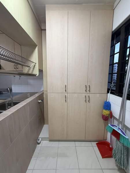 126 Yishun Street 11, 126 Yishun Street 11, 2 Bedrooms, 721 sqft, HDB Flat For Sale, by Syed Nasir, 500159399 - Kitchen - PropertyGuru.com.sg
