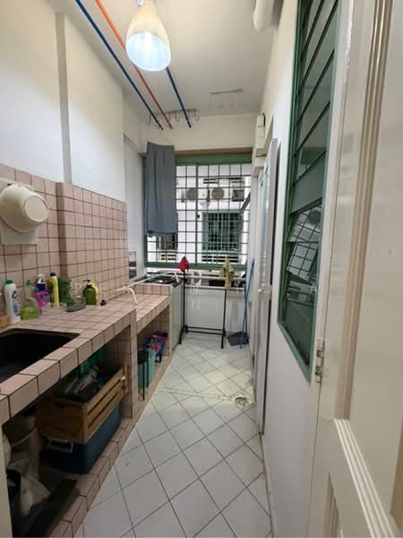 The Sunny Spring, 50 Lorong 40 Geylang, 6 Bedrooms, 1,200 sqft, Apartment For Rent, by Perlin Ho A N, 500159405 - PropertyGuru.com.sg