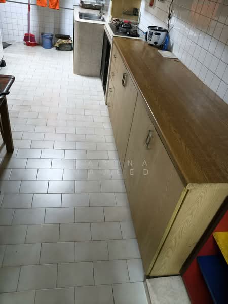 463 Jurong West Street 41, 463 Jurong West Street 41, 2 Bedrooms, 680 sqft, HDB Flat For Rent, by Zarina Majeed, 500159417 - Kitchen - PropertyGuru.com.sg