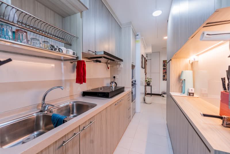 256C Sumang Walk, 256C Sumang Walk, 3 Bedrooms, 1,001 sqft, HDB Flat For Sale, by Daron Ang, 500159418 - Kitchen - #PropertyPartners - PropertyGuru.com.sg