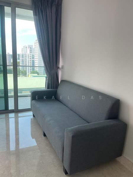 Eight Riversuites, 10 Whampoa East, 2 Bedrooms, 700 sqft, Condominium For Sale, by Rekael Das, 500159420 - Living - PropertyGuru.com.sg