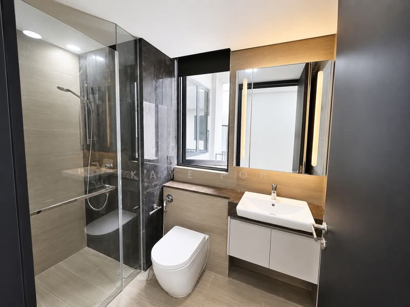 Parc Esta, 914 Sims Avenue, 3 Bedrooms, 1,076 sqft, Condominium For Rent, by Kaye Poh, 500159421 - Bathroom - PropertyGuru.com.sg