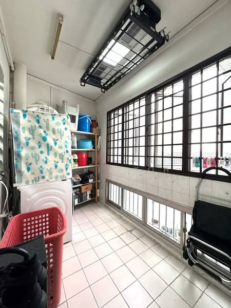 864 Jurong West Street 81, 864 Jurong West Street 81, 3 Bedrooms, 1,141 sqft, HDB Flat For Sale, by April Koh, 500159442 - Balcony - PropertyGuru.com.sg