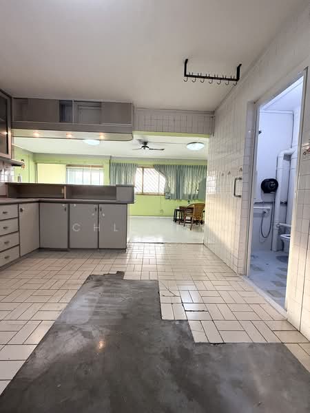 112 Mcnair Road, 112 Mcnair Road, 3 Bedrooms, 1,302 sqft, HDB Flat For Sale, by Chloe Teo, 500159452 - Kitchen - PropertyGuru.com.sg