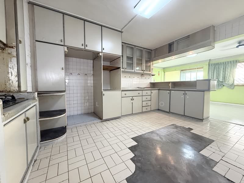 112 Mcnair Road, 112 Mcnair Road, 3 Bedrooms, 1,302 sqft, HDB Flat For Sale, by Chloe Teo, 500159452 - Kitchen - PropertyGuru.com.sg