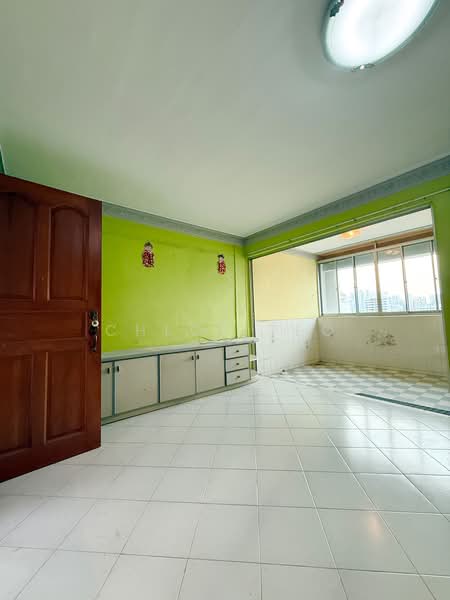 112 Mcnair Road, 112 Mcnair Road, 3 Bedrooms, 1,302 sqft, HDB Flat For Sale, by Chloe Teo, 500159452 - Living Room and Balcony - PropertyGuru.com.sg