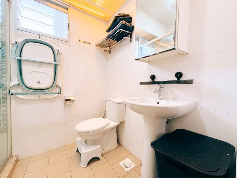 808A Chai Chee Road, 808A Chai Chee Road, 3 Bedrooms, 1,001 sqft, HDB Flat For Sale, by Farid Azhar, 500159480 - Bathroom - PropertyGuru.com.sg