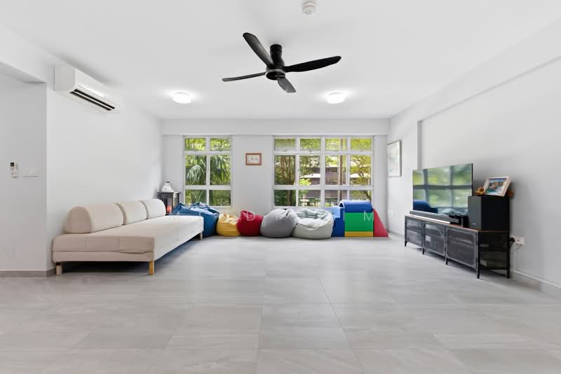 461B Bukit Batok West Avenue 8, 461B Bukit Batok West Avenue 8, 3 Bedrooms, 1,227 sqft, HDB Flat For Sale, by Mindy Lim, 500159497 - Living Room - PropertyGuru.com.sg