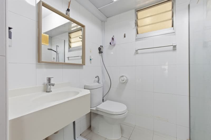461B Bukit Batok West Avenue 8, 461B Bukit Batok West Avenue 8, 3 Bedrooms, 1,227 sqft, HDB Flat For Sale, by Mindy Lim, 500159497 - Bathroom - PropertyGuru.com.sg