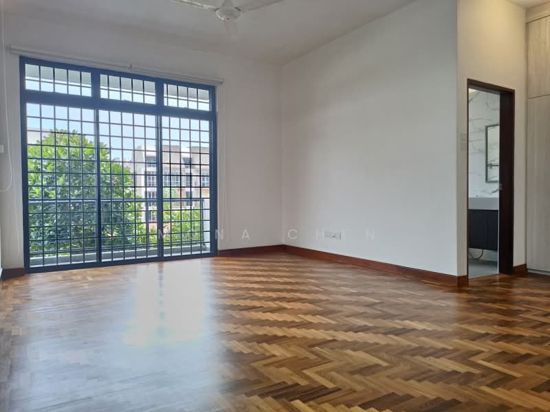 Mount Sinai Avenue, Mount sinai Avenue, 5 Bedrooms, 3,287 sqft, Semi-Detached House For Sale, by Mona Chen, 500159498 - Master bedroom - PropertyGuru.com.sg