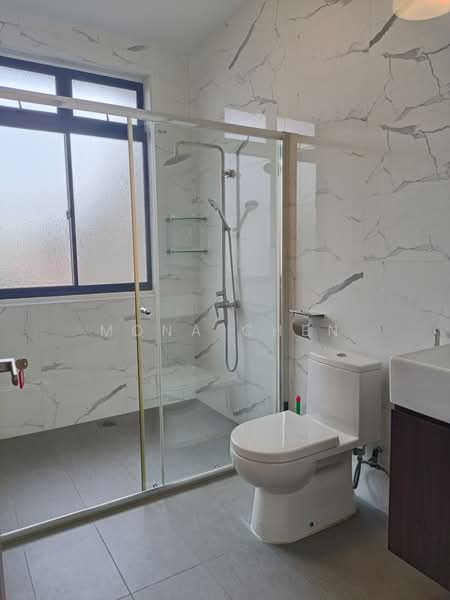 Mount Sinai Avenue, Mount sinai Avenue, 5 Bedrooms, 3,287 sqft, Semi-Detached House For Sale, by Mona Chen, 500159498 - Master Bathroom - PropertyGuru.com.sg