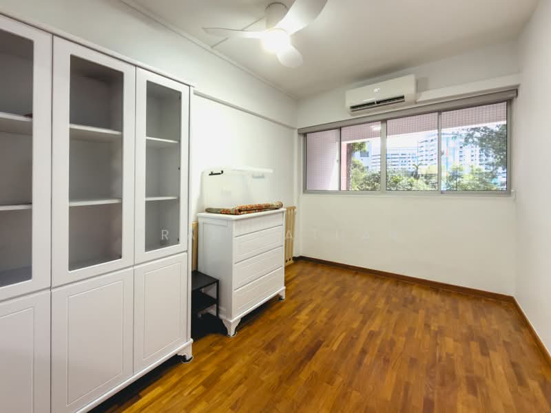 321 Serangoon Avenue 2, 321 Serangoon Avenue 2, 4 Bedrooms, 1,572 sqft, HDB Flat For Sale, by Prab Nathan, 500159500 - Bedroom 2 - PropertyGuru.com.sg
