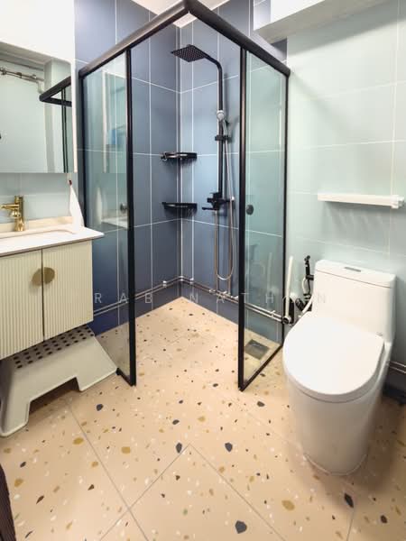 321 Serangoon Avenue 2, 321 Serangoon Avenue 2, 4 Bedrooms, 1,572 sqft, HDB Flat For Sale, by Prab Nathan, 500159500 - Master Bathroom - PropertyGuru.com.sg