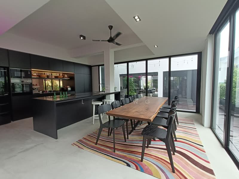 Tai Hwan Garden, 5 Tai Hwan Close, 8 Bedrooms, 4,200 sqft, Terraced House For Rent, by Lena Ng, 500159514 - Kitchen - PropertyGuru.com.sg