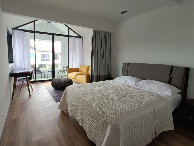 Tai Hwan Garden, 5 Tai Hwan Close, 8 Bedrooms, 4,200 sqft, Terraced House For Rent, by Lena Ng, 500159514 - Bedroom - PropertyGuru.com.sg