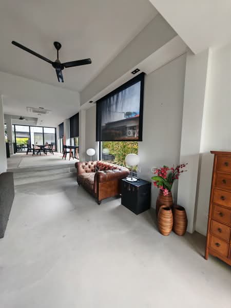 Tai Hwan Garden, 5 Tai Hwan Close, 8 Bedrooms, 4,200 sqft, Terraced House For Rent, by Lena Ng, 500159514 - Living Room - PropertyGuru.com.sg