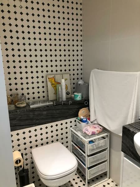 Sophia Hills, 7 Mount Sophia, Orchard / River Valley, 2 Bedrooms, 700 sqft, Condominium For Sale, by Philip Ong, 500159515 - Bathroom - PropertyGuru.com.sg