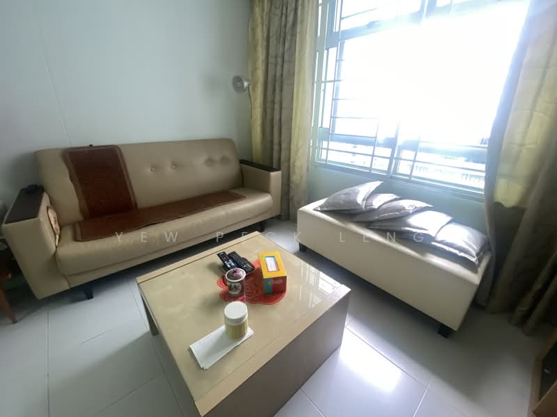18D Holland Drive, 18D Holland Drive, Room Rental, 90 sqft, HDB Flat For Rent, by Yew Peck Leng, 500159520 - Living Room - PropertyGuru.com.sg