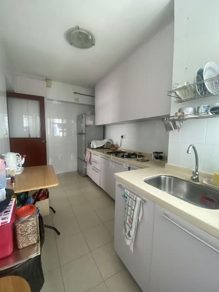 18D Holland Drive, 18D Holland Drive, Room Rental, 90 sqft, HDB Flat For Rent, by Yew Peck Leng, 500159520 - Kitchen - PropertyGuru.com.sg