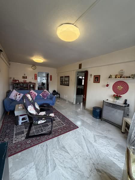 130 Ang Mo Kio Avenue 3, 130 Ang Mo Kio Avenue 3, 3 Bedrooms, 1,055 sqft, HDB Flat For Sale, by Stephanie Cai, 500159523 - Living Room - PropertyGuru.com.sg