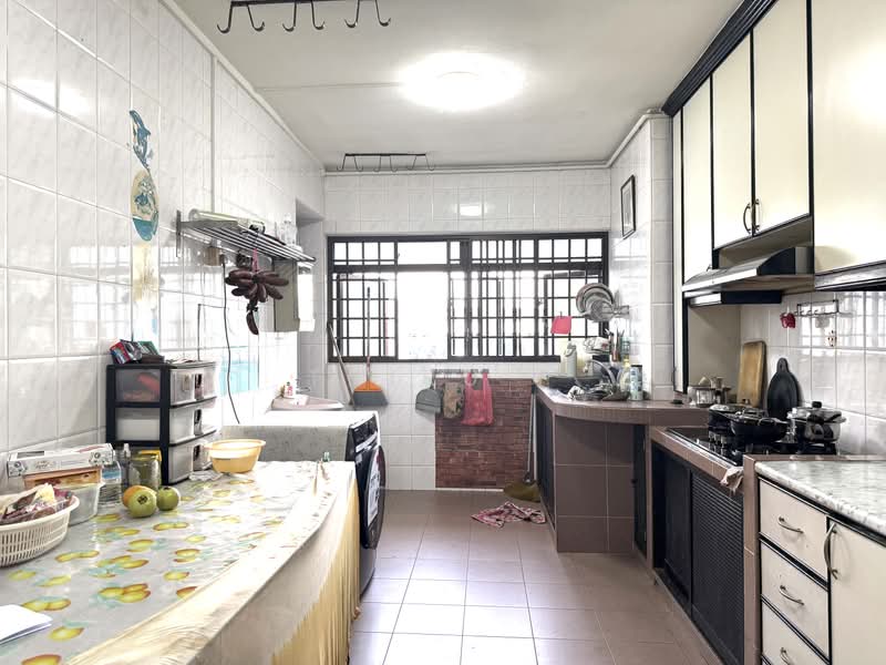 115 Jurong East Street 13, 115 Jurong East Street 13, 2 Bedrooms, 731 sqft, HDB Flat For Sale, by Thiru P, 500159524 - Kitchen - PropertyGuru.com.sg