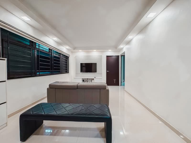 180 Yung Sheng Road, 180 Yung Sheng Road, 3 Bedrooms, 968 sqft, HDB Flat For Sale, by Edmond Tan, 500159533 - Living Room - PropertyGuru.com.sg